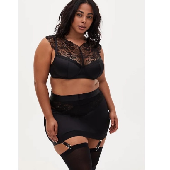 garter belt plus size torrid Torrid Women's Plus Size Red Mesh Lace Bralette & Garter Set Size 1X main image 0